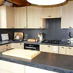 L'epachat By Interhome * سا جيرفي لي با